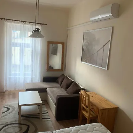 Apartment Platinum Apartman Erlau